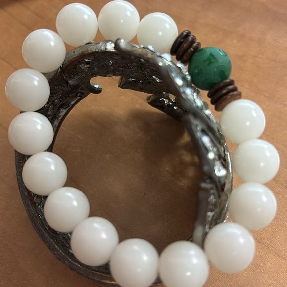 #127 Bodhi Bracelet 12mm - Picture 3 of 3